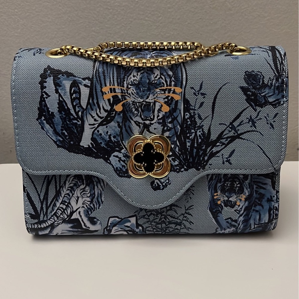 Tiger shoulder bag